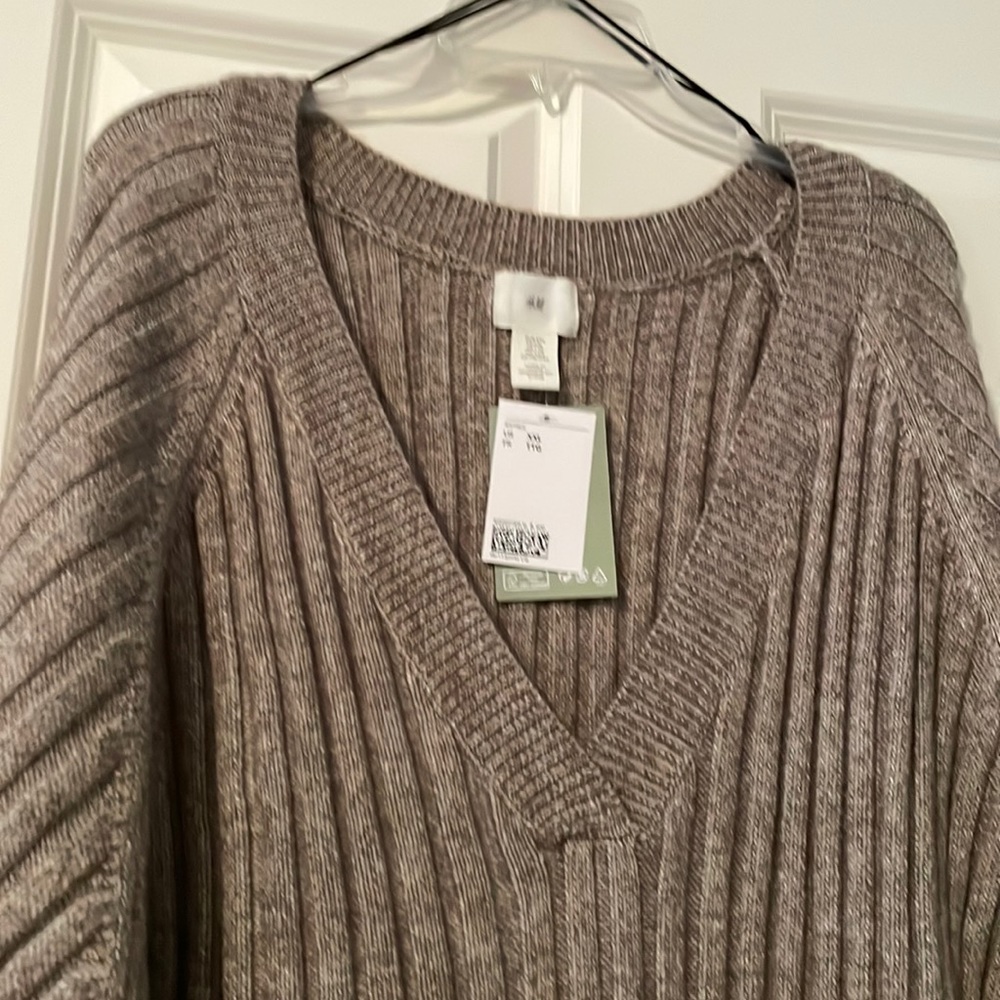 H&M midi knit dress. Sold out immediately. Oversized and NWT.
